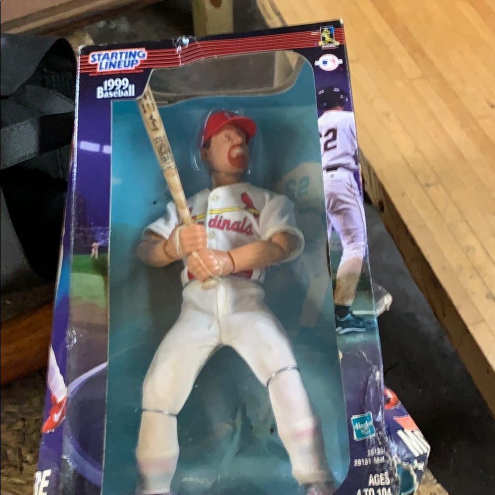 1999 Mark McGuire starting lineup statue